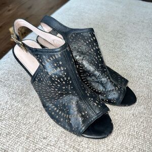 Vince Camuto Black Leather Heels. Good condition, slightly worn. Size 8.5